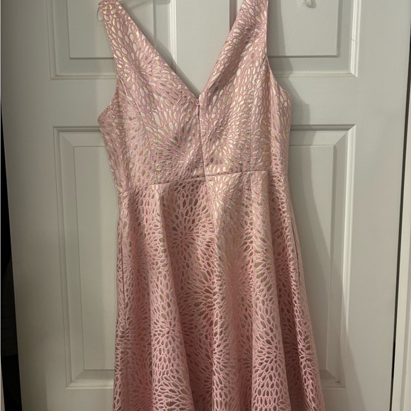 Lily Pulitzer Pink Floral Embroidered Dress Sz 8 - Picture 2 of 3